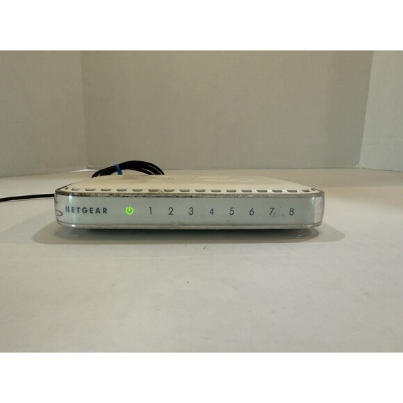 Netgear FS608 V3 8 Port Gigabit 10/100 Mbps Switch And Adapter TESTED - Picture 1 of 10